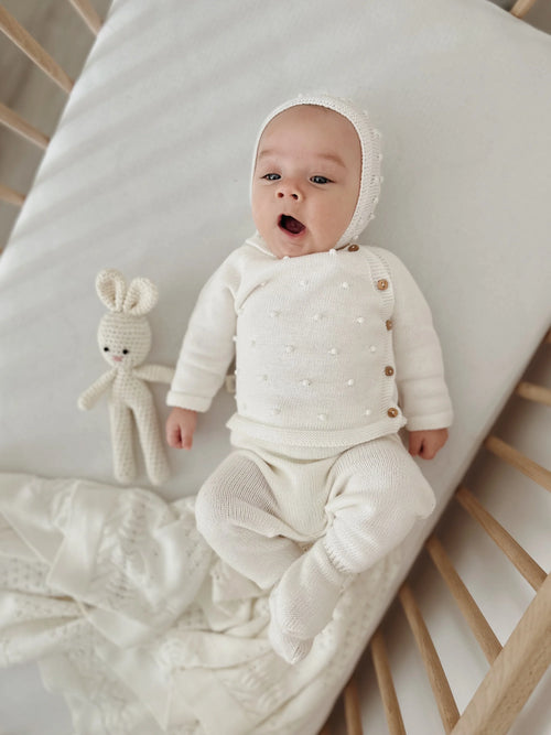 Baby Box White Box com peluche, manta e roupa de algodão