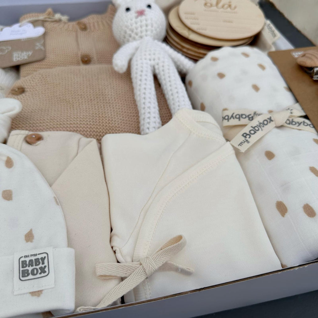 Newborn Maternity Dots